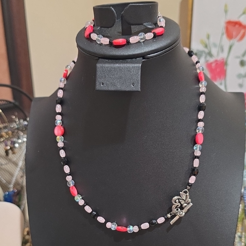 Elegant Pink and Red Beaded Necklace Set